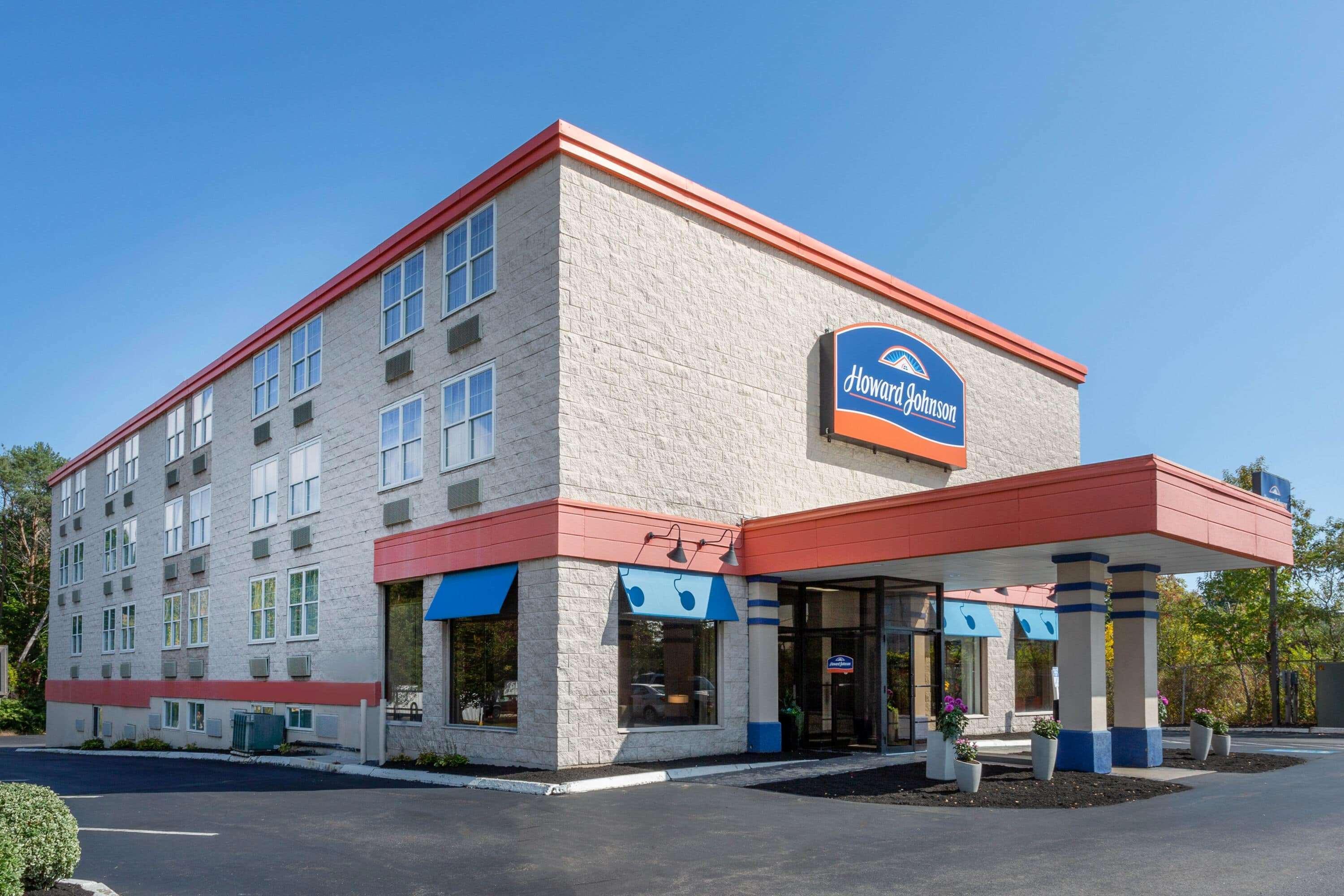 Howard Johnson By Wyndham Portsmouth Hotel Exterior photo